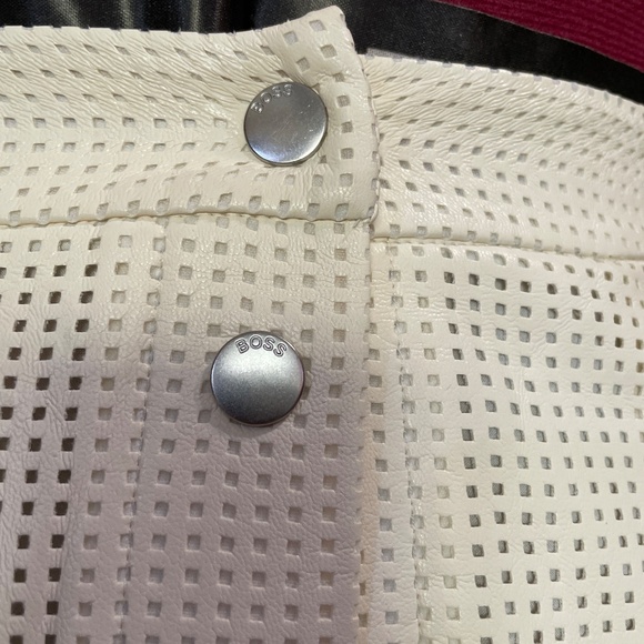 Hugo Boss leather skirt - Picture 10 of 14